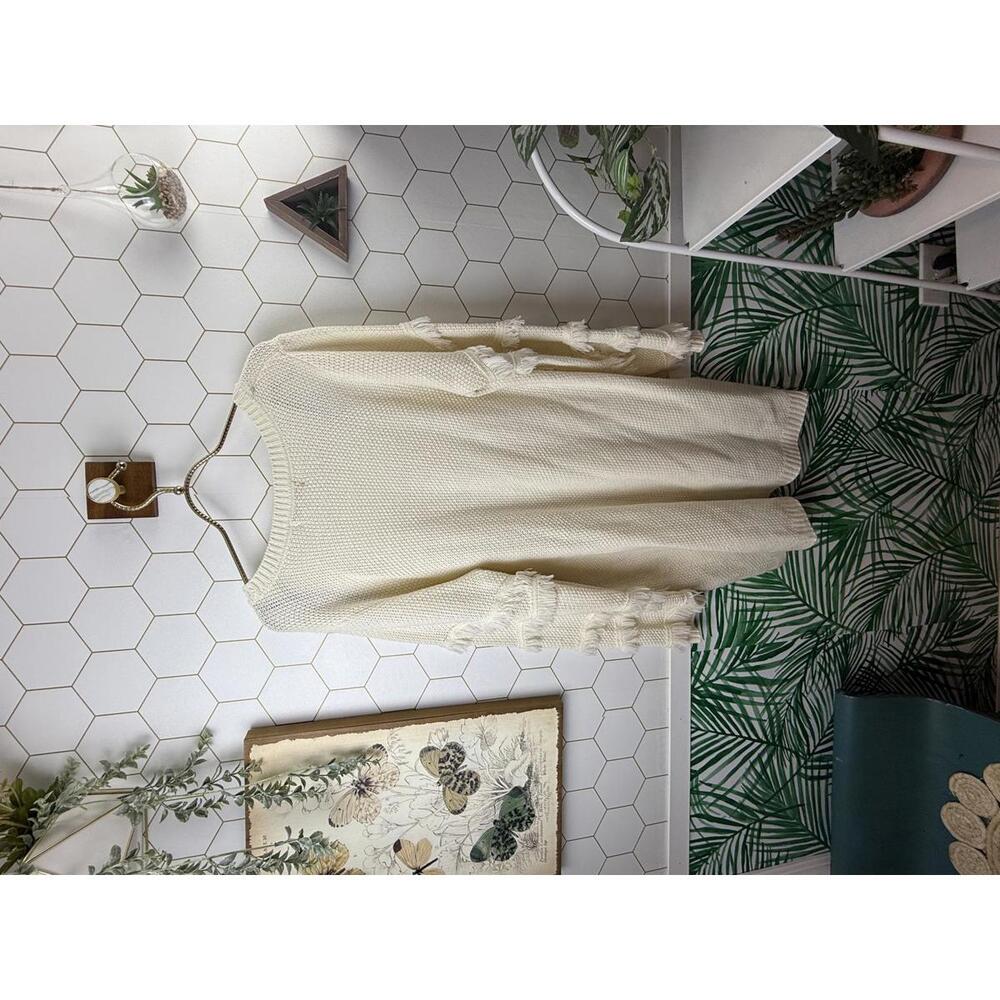 One A Cream Knit Fringe Tunic Length Scoopneck Knit Sweater - Size - XL - Picture 3 of 6
